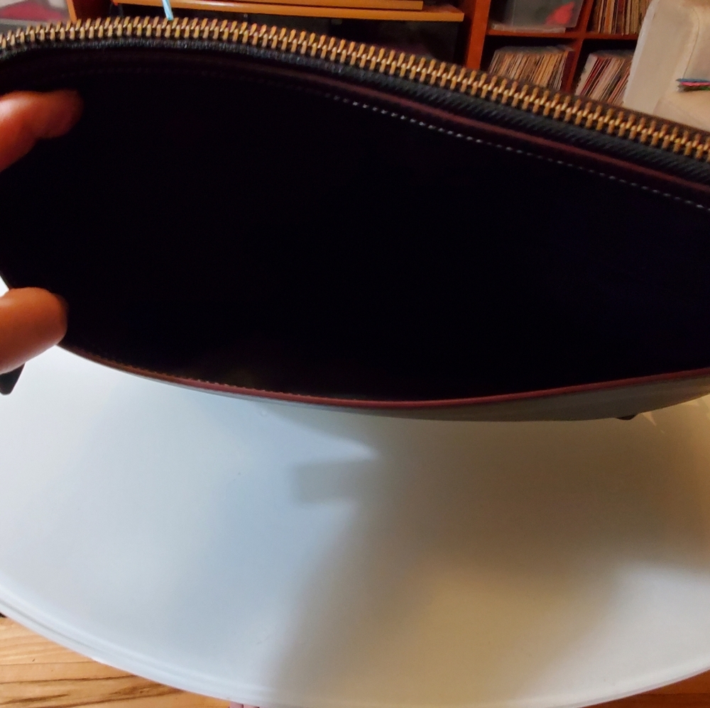 Coach Leather Crossbody / Shoulder Messenger Bag - Picture 6 of 6